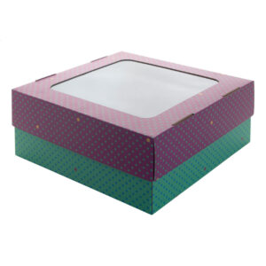 Individuāli apdrukāta gofrētā kartona dāvanu kastīte ar vāku un lodziņu, 311×128×302 mm – Balta