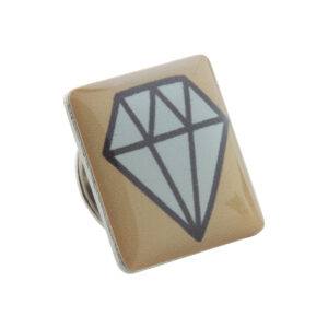 Metāla nozīmīte ar epoksīda kupolu, 15×15 mm – Sudraba
