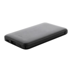 Pārstrādātas ABS plastmasas ārējais akumulators ar iebūvētiem micro USB, USB-C un Lightning kabeļiem, 5000 mAh – Melna
